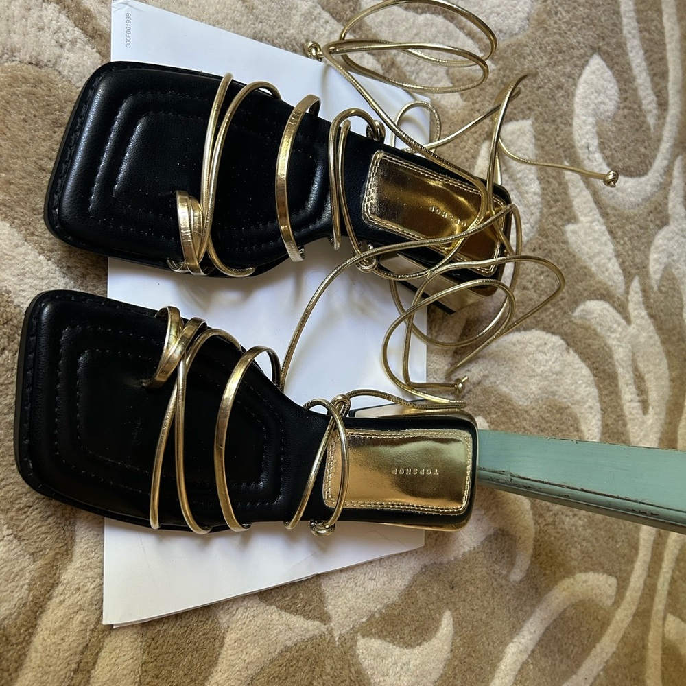 Sandals - Picture 4 of 5